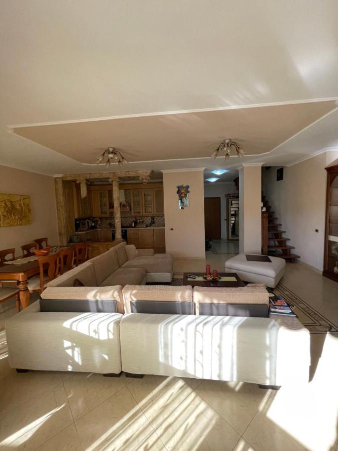 Luxury Center Apartment Tirana Exterior photo